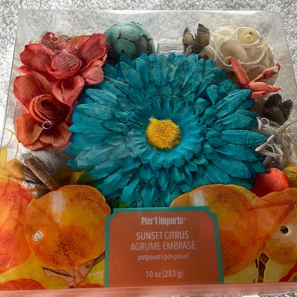 NWT Pier 1 Imports SUNSET CITRUS POTPOURRI 10 oz